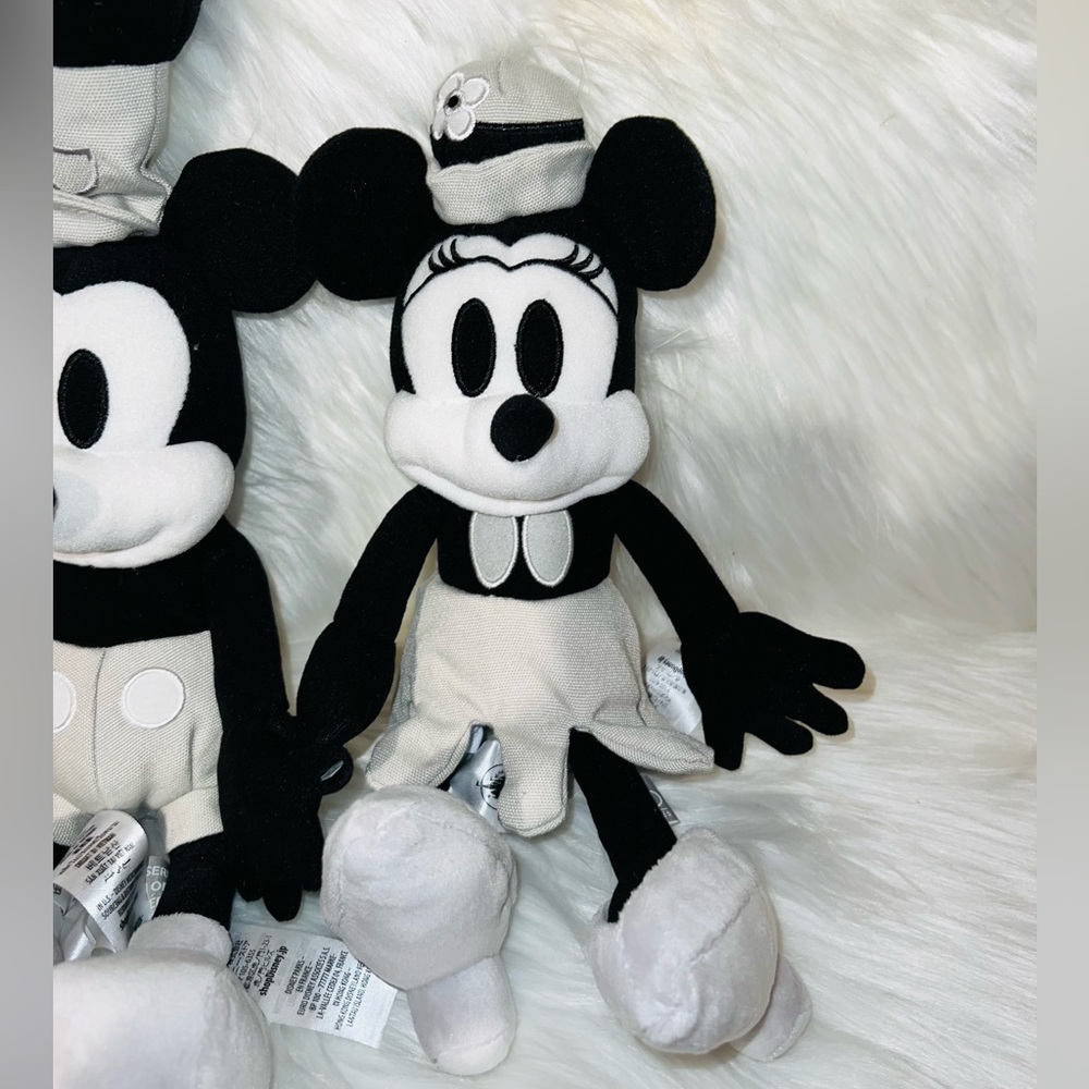 Mickey and Minnie Steamboat Willie Plush 100s Decade 20s Collection - Picture 4 of 8